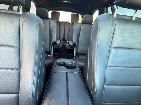 Used 2022 Mercedes-Benz GLS 450 4MATIC image 21