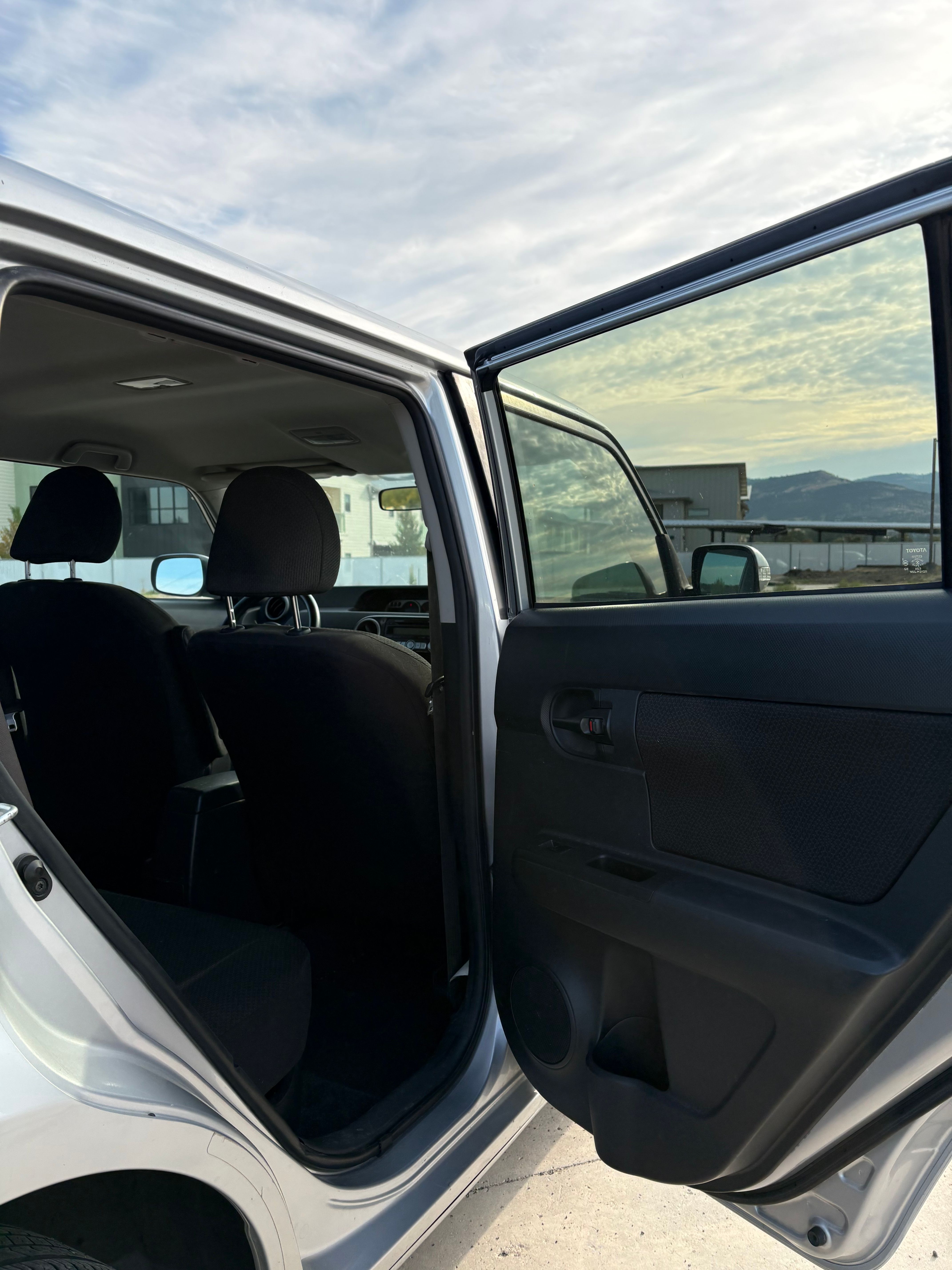 Used 2008 Scion xB FWD image 9
