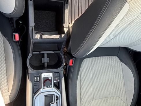 Used 2023 Subaru Forester Premium image 15