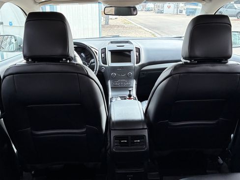 Used 2020 Ford Edge SEL w/ Cold Weather Package image 8