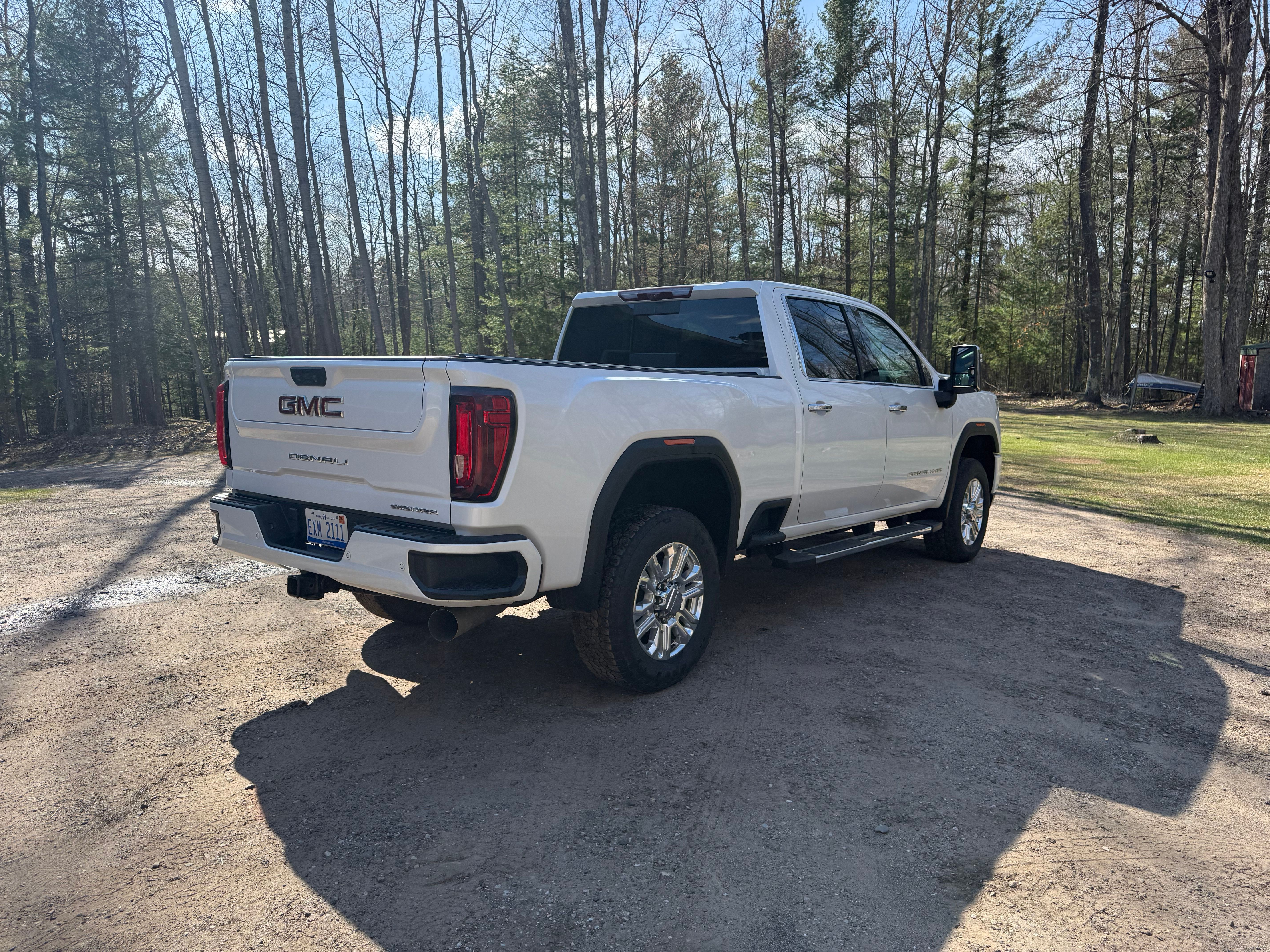 Used 2023 GMC Sierra 3500 Denali w/ Denali Ultimate Package AWD/4WD image 6