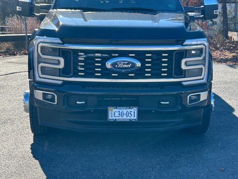 Used 2024 Ford F450 Platinum w/ FX4 Off-Road Package image 13