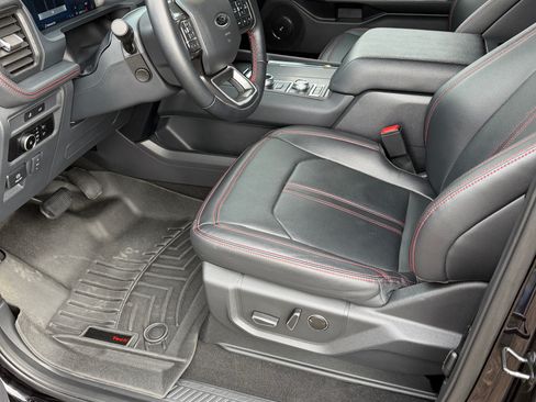 Used 2024 Ford Expedition Max Limited image 5