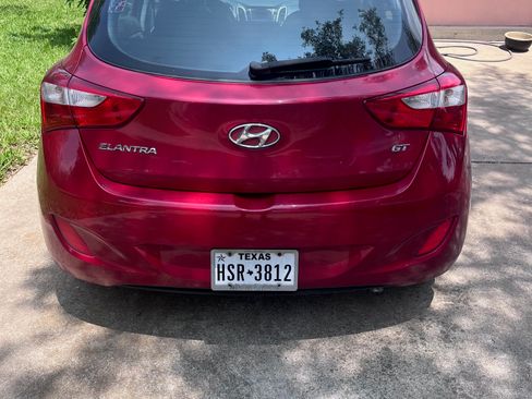 Used 2016 Hyundai Elantra GT FWD image 2