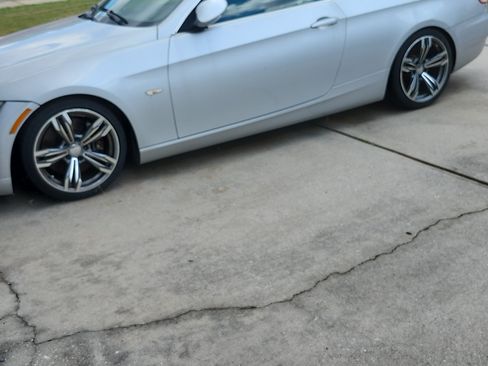 Used 2008 BMW 335i Convertible image 12