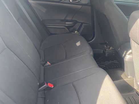 Used 2018 Honda Civic Sport image 10