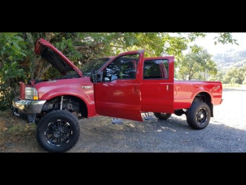 Used 2003 Ford F250 XLT image 1