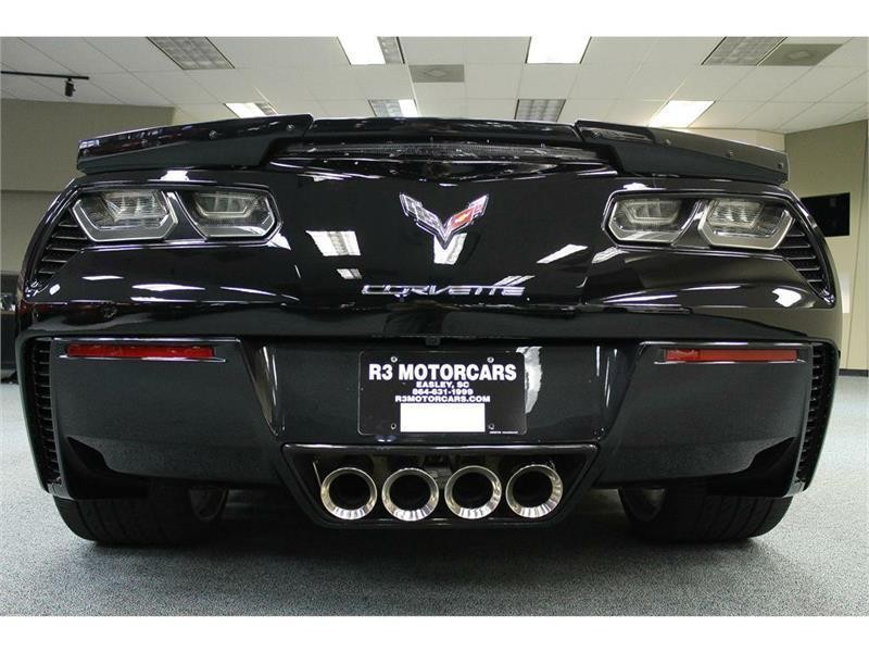 Used 2015 Chevrolet Corvette Z06 w/ 3LZ Preferred Equipment Group RWD image 3