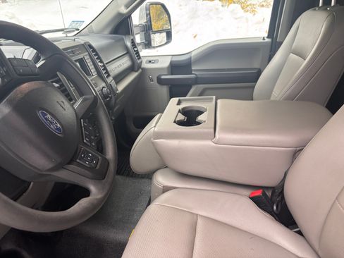 Used 2021 Ford F350 XL w/ Power Equipment Group image 9