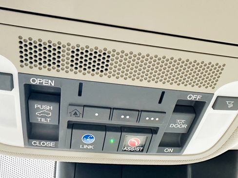 Used 2018 Acura RDX FWD w/ Advance Package image 13