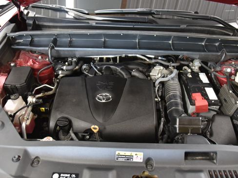 Used 2020 Toyota Highlander Limited AWD/4WD image 11