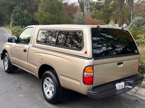 Used 2003 Toyota Tacoma 2WD Regular Cab image 2