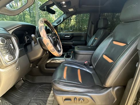 Used 2019 GMC Sierra 1500 AT4 w/ AT4 Premium Package image 5
