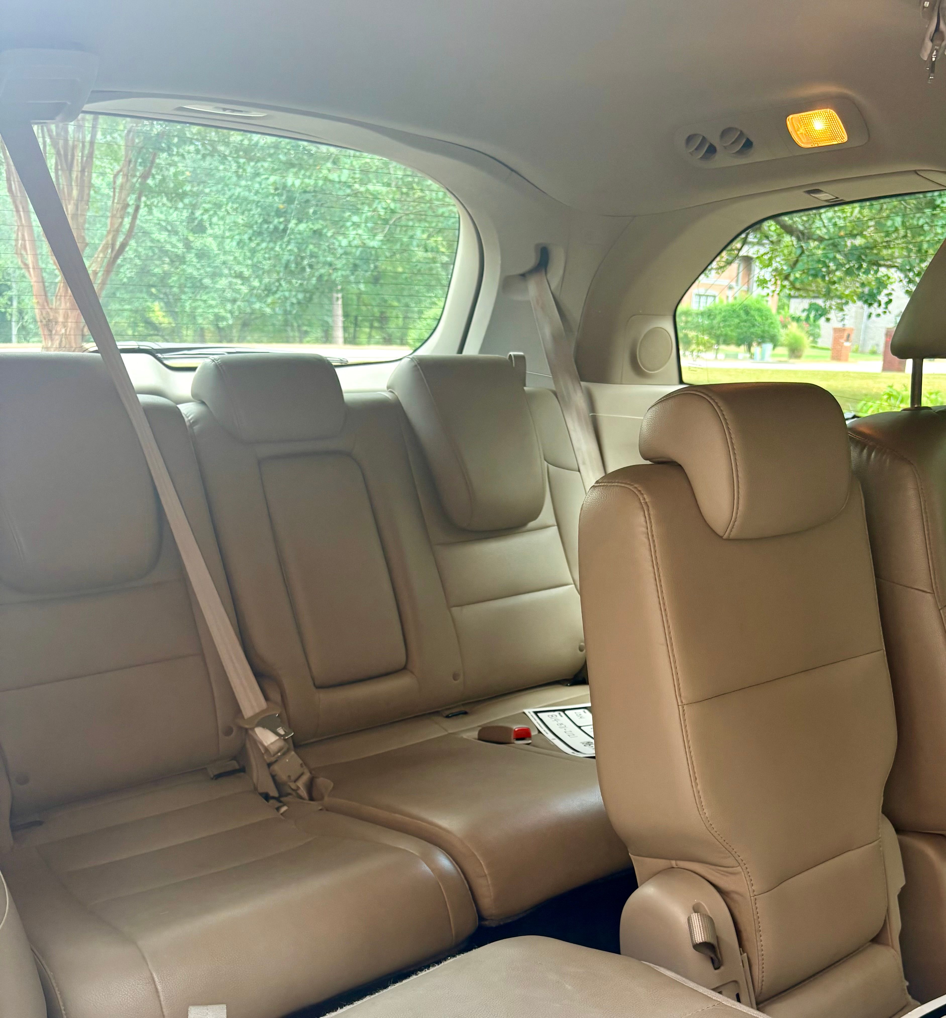 Used 2014 Honda Odyssey Touring Elite image 18