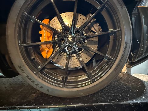 Used 2019 McLaren 600LT image 16