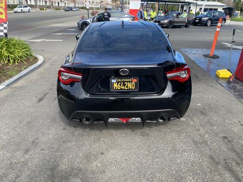 Used 2017 Toyota 86 image 5