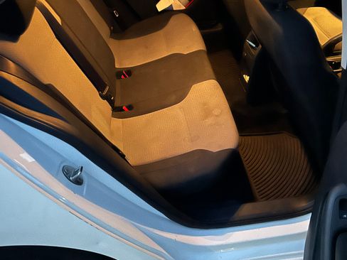 Used 2017 Volkswagen Jetta S image 5