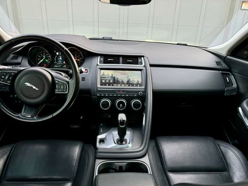 Used 2018 Jaguar E-PACE S image 11