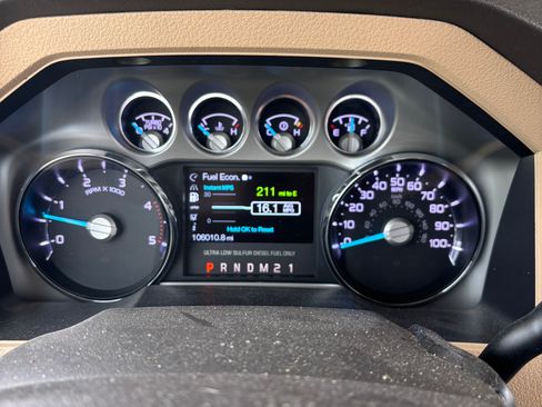Used 2015 Ford F250 Lariat w/ Lariat Interior Package AWD/4WD image 6