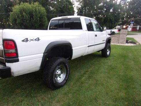 Used 2001 Dodge Ram 2500 Truck 4x4 Quad Cab image 4