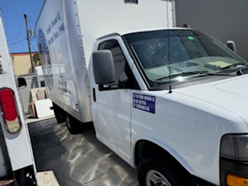 Used 2022 Chevrolet Express 3500 w/ Power Convenience Package image 6