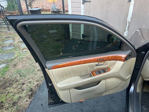 Used 2006 Lexus LS 430 image 6