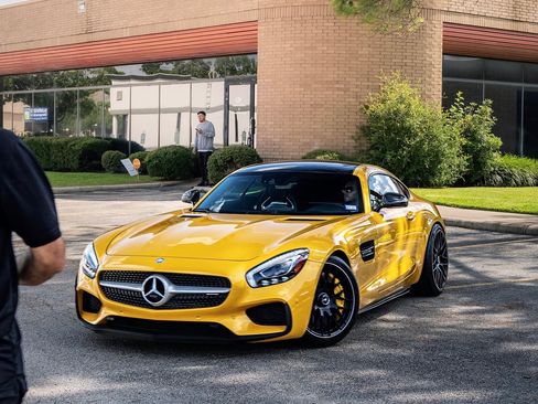 Used 2017 Mercedes-Benz AMG GT S image 19