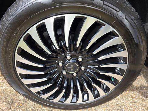 Used 2019 Lincoln Navigator L Black Label w/ Cargo Package image 23