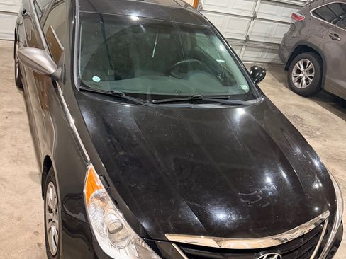 Used 2011 Hyundai Sonata GLS FWD image 1