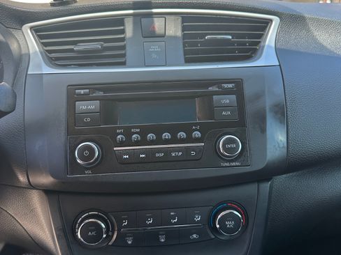 Used 2017 Nissan Sentra S image 10