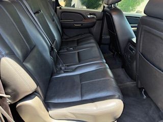 Used 2013 Chevrolet Suburban LT AWD/4WD image 17