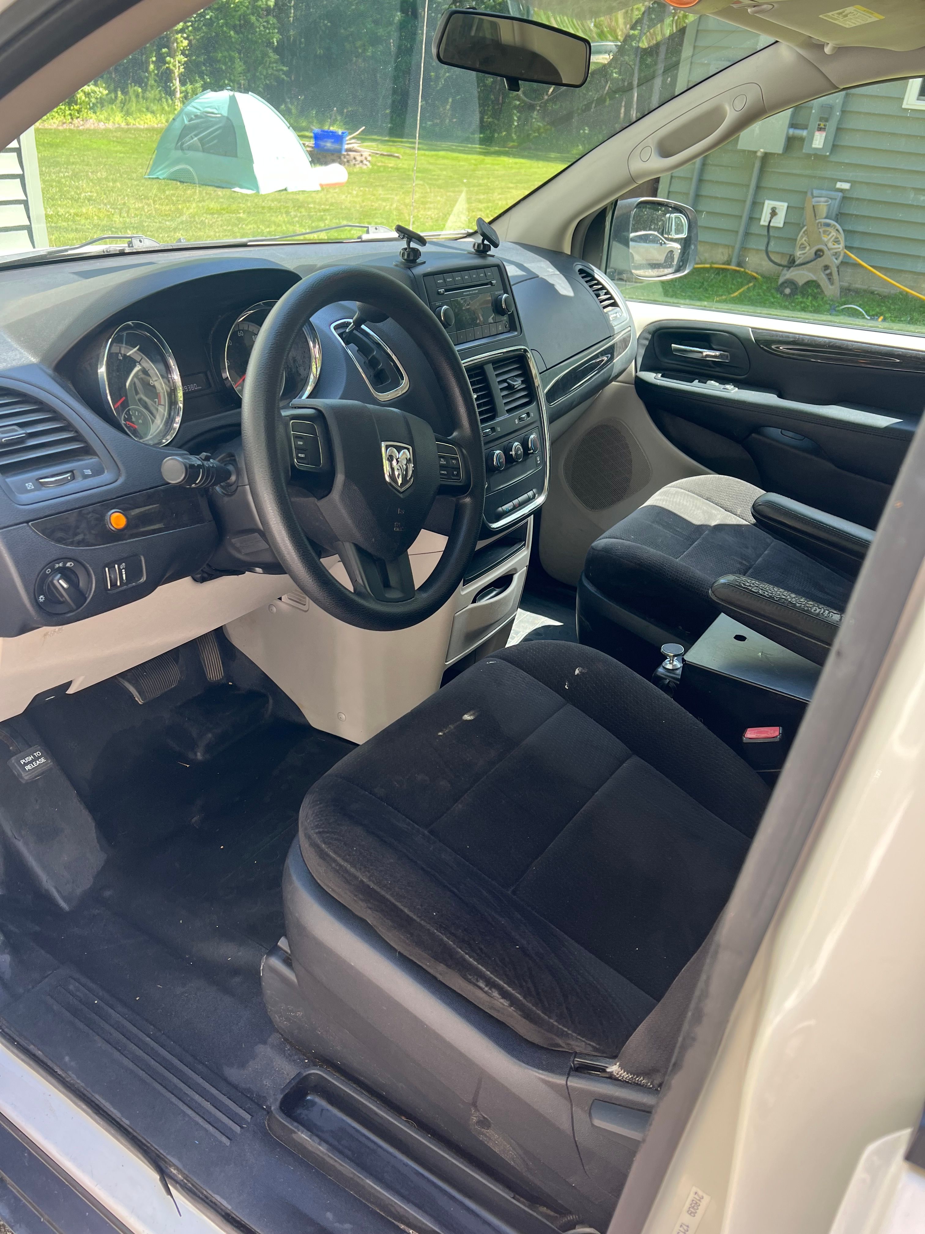 Used 2013 RAM C/V Tradesman FWD image 12