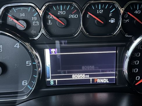 Used 2018 GMC Sierra 1500 SLT w/ SLT Premium Package image 9