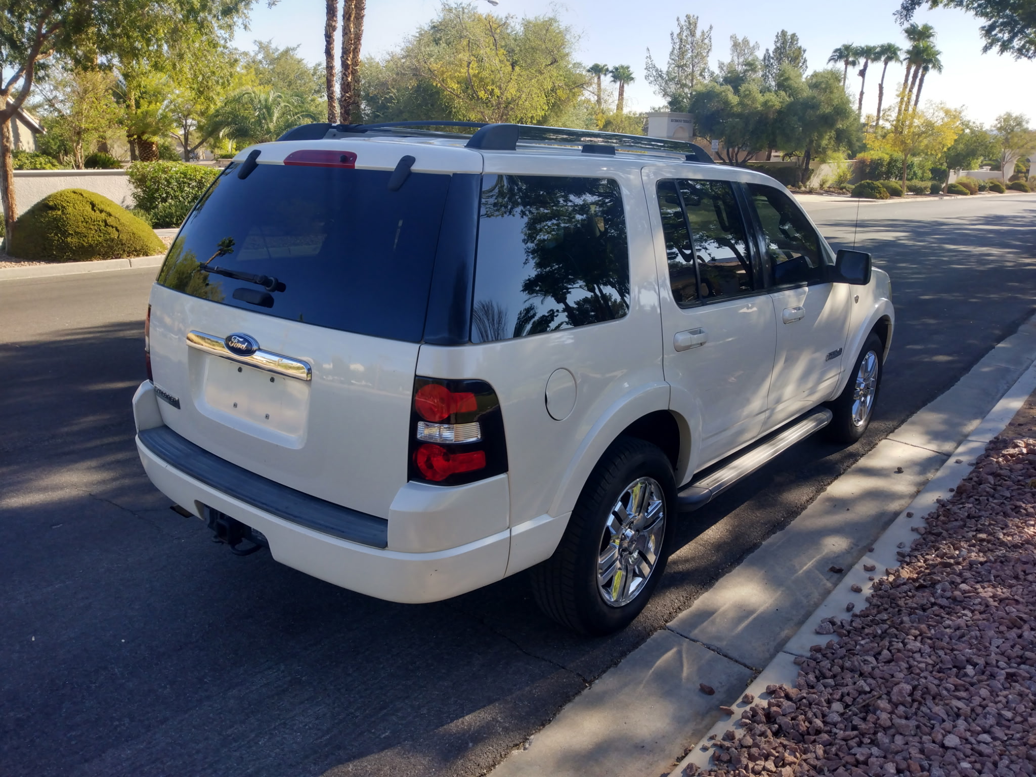 Used 2008 Ford Explorer Limited RWD image 8
