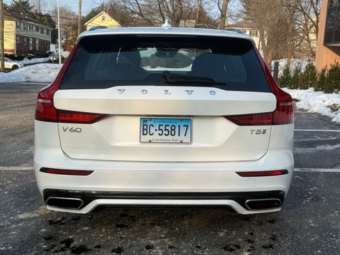 Used 2020 Volvo V60 T6 R-Design w/ Advanced Package image 6