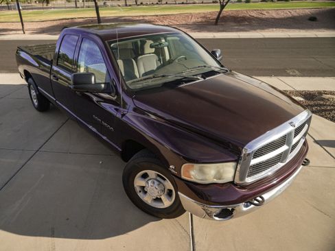 Used 2004 Dodge Ram 2500 Truck SLT w/ Trailer Tow Group RWD image 5