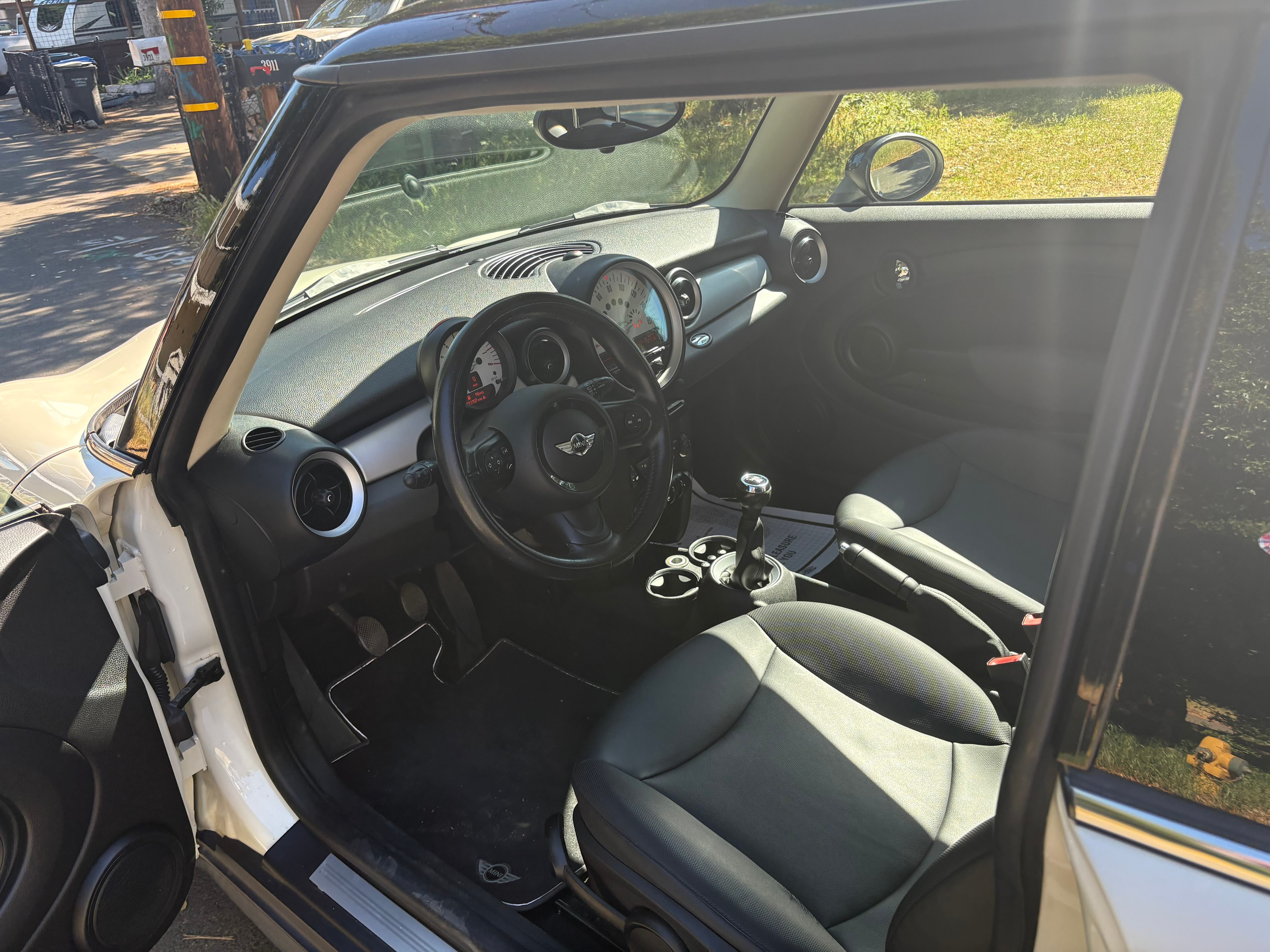 Used 2012 MINI Cooper Hardtop FWD image 8