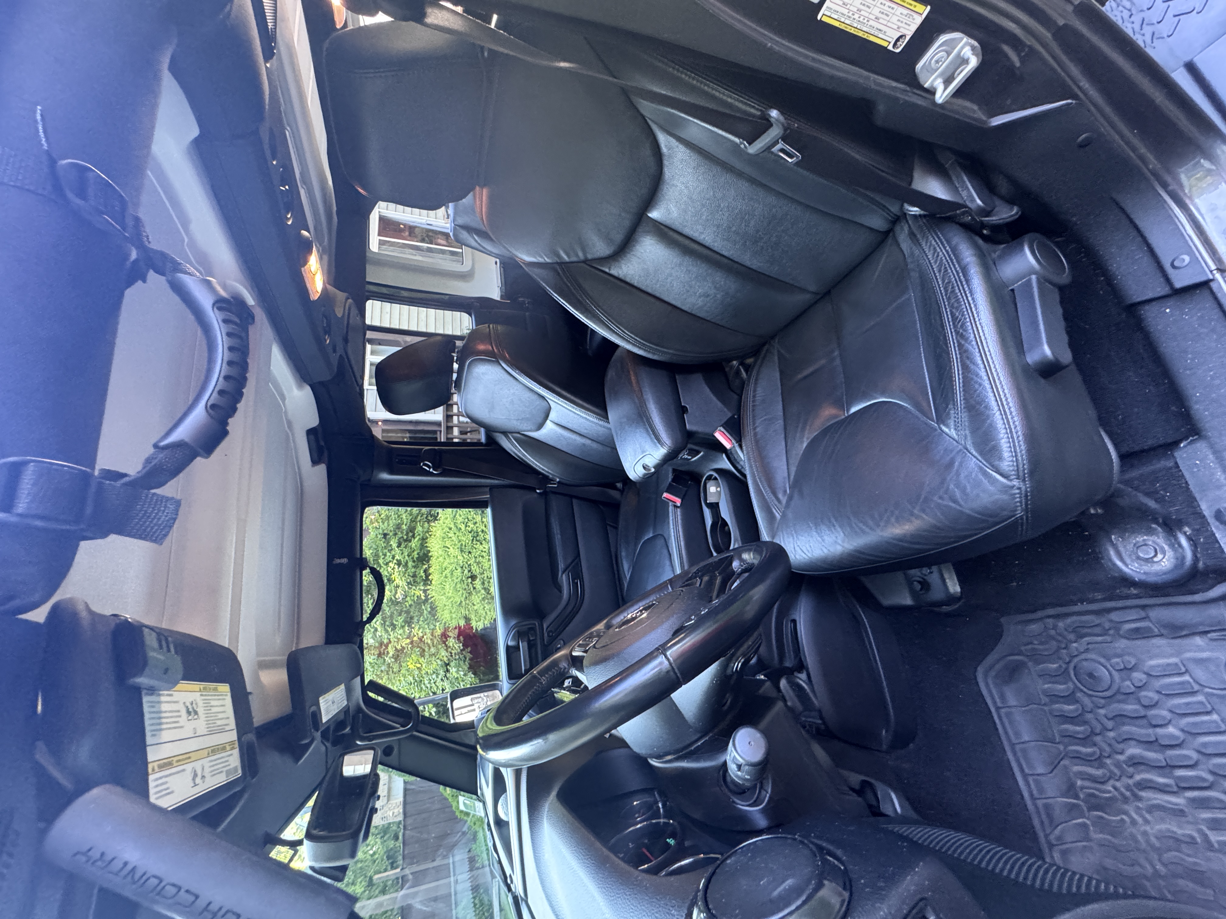 Used 2017 Jeep Wrangler Unlimited Sahara AWD/4WD image 17
