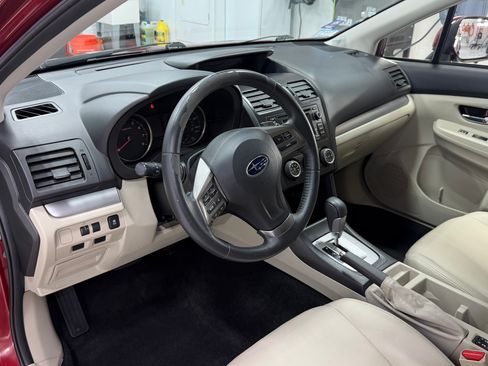 Used 2014 Subaru Crosstrek 2.0i Limited AWD/4WD image 6