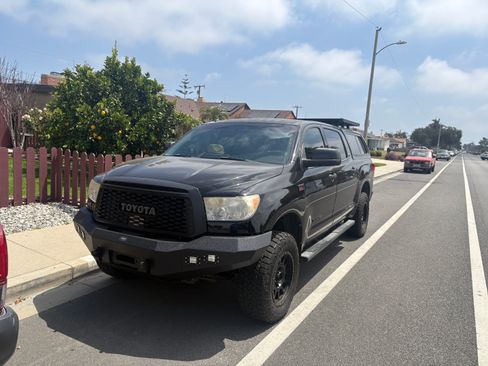 Used 2012 Toyota Tundra 4x4 CrewMax w/ TRD Off-Road Pkg image 5