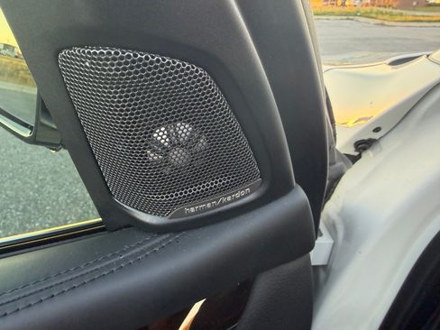 Used 2018 BMW X5 xDrive50i image 11