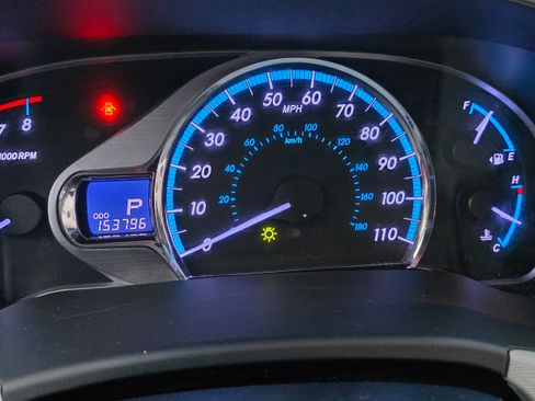 Used 2013 Toyota Sienna XLE w/ Entertainment Pkg image 22