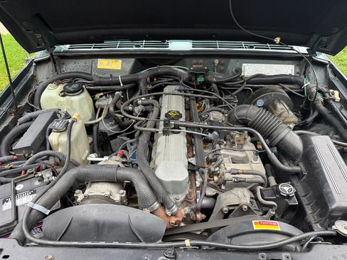 Used 1993 Jeep Cherokee Sport image 6