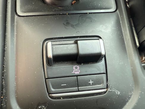 Used 2023 GMC Sierra 1500 AT4X image 13