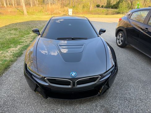 Used 2020 BMW i8 Coupe AWD/4WD image 12