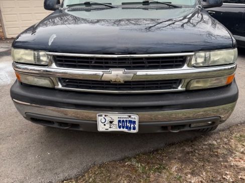 Used 2004 Chevrolet Suburban LT w/ Preferred Equipment Group image 6