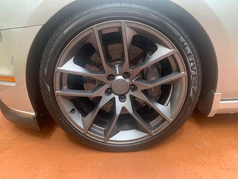 Used 2013 Ford Mustang GT Premium w/ Electronics Pkg RWD image 11