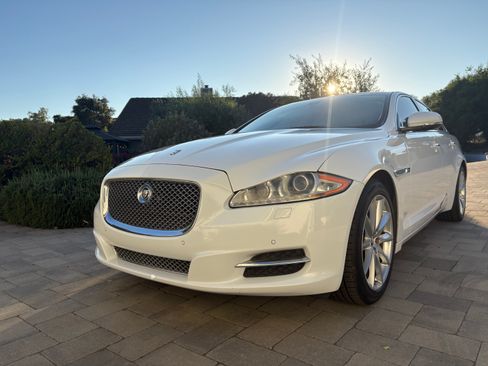 Used 2012 Jaguar XJ RWD image 2