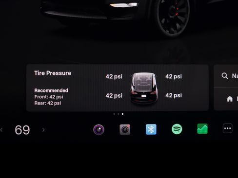 Used 2022 Tesla Model Y Performance image 27