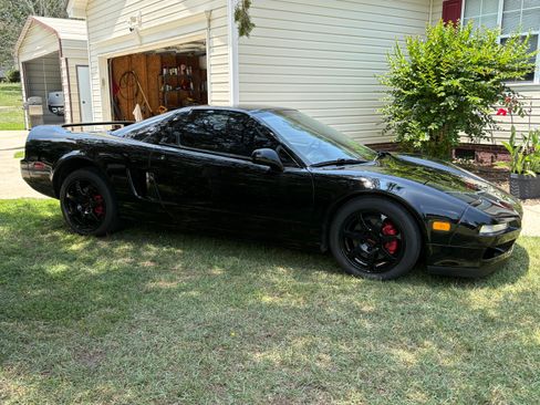 Used 1995 Acura NSX T RWD image 2
